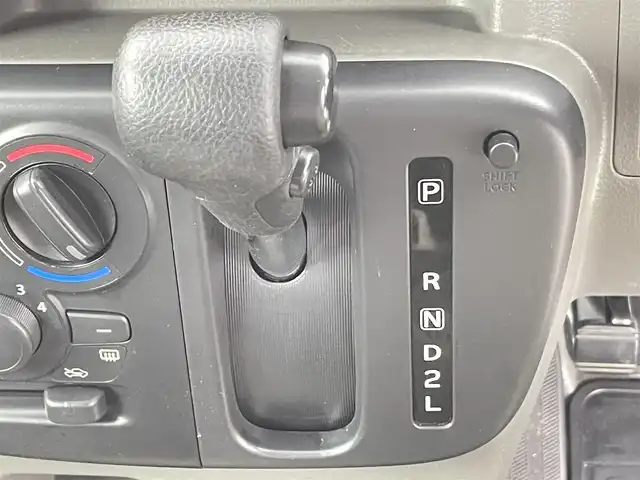 スズキ エブリイ PC 千葉県 2021(令3)年 4.9万km スペリアホワイト 禁煙車/セーフティサポート/・デュアルカメラブレーキサポート/・誤発進抑制機能/・車線逸脱警報機能/・ふらつき警報機能/・先行車発進お知らせ機能/・ハイビームアシスト/HIDヘッドライト/純正12インチアルミホイール/純正フロアマット/ダブルエアバッグ/オートライト