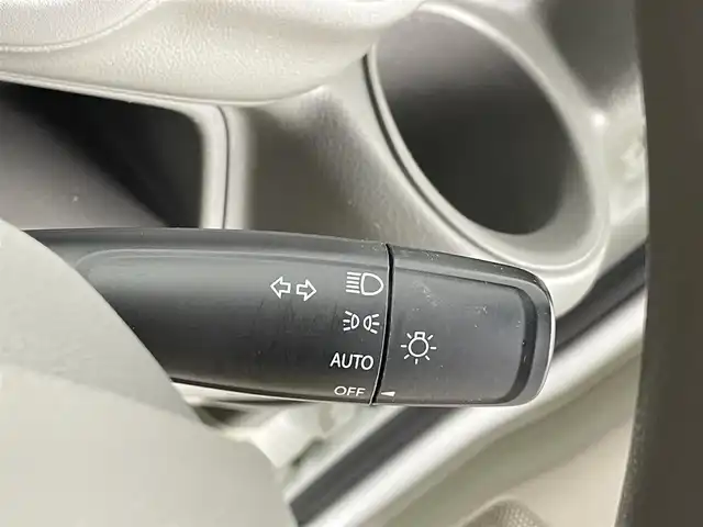 スズキ エブリイ PC 千葉県 2021(令3)年 4.9万km スペリアホワイト 禁煙車/セーフティサポート/・デュアルカメラブレーキサポート/・誤発進抑制機能/・車線逸脱警報機能/・ふらつき警報機能/・先行車発進お知らせ機能/・ハイビームアシスト/HIDヘッドライト/純正12インチアルミホイール/純正フロアマット/ダブルエアバッグ/オートライト