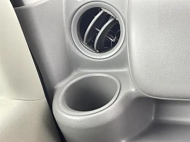 スズキ エブリイ PC 千葉県 2021(令3)年 4.9万km スペリアホワイト 禁煙車/セーフティサポート/・デュアルカメラブレーキサポート/・誤発進抑制機能/・車線逸脱警報機能/・ふらつき警報機能/・先行車発進お知らせ機能/・ハイビームアシスト/HIDヘッドライト/純正12インチアルミホイール/純正フロアマット/ダブルエアバッグ/オートライト