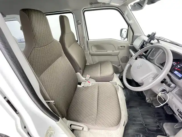 スズキ エブリイ PC 千葉県 2021(令3)年 4.9万km スペリアホワイト 禁煙車/セーフティサポート/・デュアルカメラブレーキサポート/・誤発進抑制機能/・車線逸脱警報機能/・ふらつき警報機能/・先行車発進お知らせ機能/・ハイビームアシスト/HIDヘッドライト/純正12インチアルミホイール/純正フロアマット/ダブルエアバッグ/オートライト