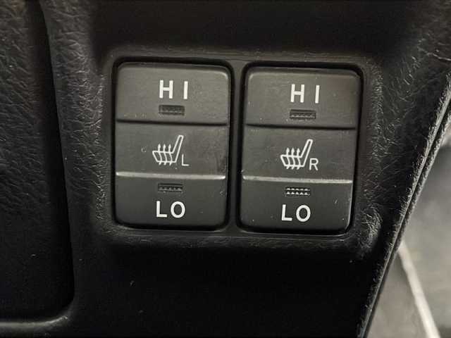 トヨタ ノア ハイブリッド Si ダブルバイビーⅡ 茨城県 2019(令1)年 10.5万km ホワイトパールクリスタルシャイン セーフティーセンス/純正SDナビ/　　CD/DVD/BT/フルセグ/バックカメラ/両側電動スライドドア/クルーズコントロール/LEDオートライト/ハーフレザーシート/シートヒーター/純正16インチアルミホイール/ステアリングスイッチ/USBポート/スマートキー2本/ビルトインETC/禁煙車