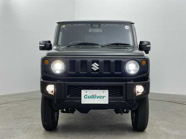 スズキ ジムニー XC 岡山県 2023(令5)年 2.9万km ジャングルグリーン アルパイン9インチナビ/X9NX1/（CD/DVD/TV/BT/USB)/バックカメラ/アルパインミラー型ドライブレコーダー/2インチリフトアップ/社外マフラー/LEDヘッドライト/フォグランプ/オートライト/スズキセーフティーサポート/社外シフト/純正フロアマット/純正ドアバイザー/クルーズコントロール/ETC/取扱説明書/スペアキー×１