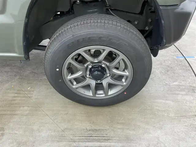 スズキ ジムニー XC 岡山県 2023(令5)年 2.9万km ジャングルグリーン アルパイン9インチナビ/X9NX1/（CD/DVD/TV/BT/USB)/バックカメラ/アルパインミラー型ドライブレコーダー/2インチリフトアップ/社外マフラー/LEDヘッドライト/フォグランプ/オートライト/スズキセーフティーサポート/社外シフト/純正フロアマット/純正ドアバイザー/クルーズコントロール/ETC/取扱説明書/スペアキー×１