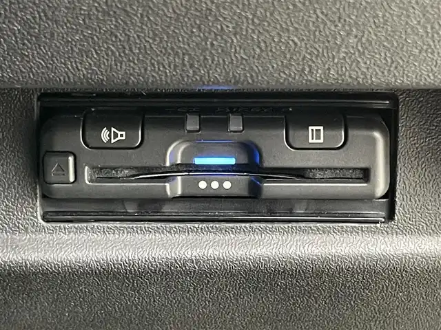 スズキ ジムニー XC 岡山県 2023(令5)年 2.9万km ジャングルグリーン アルパイン9インチナビ/X9NX1/（CD/DVD/TV/BT/USB)/バックカメラ/アルパインミラー型ドライブレコーダー/2インチリフトアップ/社外マフラー/LEDヘッドライト/フォグランプ/オートライト/スズキセーフティーサポート/社外シフト/純正フロアマット/純正ドアバイザー/クルーズコントロール/ETC/取扱説明書/スペアキー×１