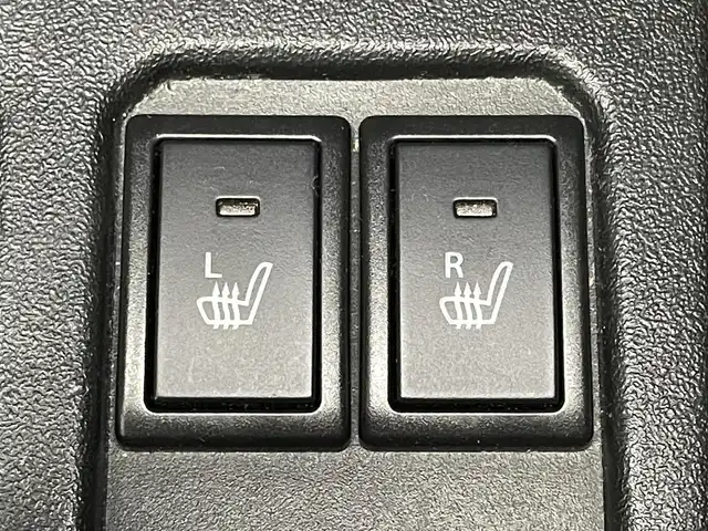 スズキ ジムニー XC 岡山県 2023(令5)年 2.9万km ジャングルグリーン アルパイン9インチナビ/X9NX1/（CD/DVD/TV/BT/USB)/バックカメラ/アルパインミラー型ドライブレコーダー/2インチリフトアップ/社外マフラー/LEDヘッドライト/フォグランプ/オートライト/スズキセーフティーサポート/社外シフト/純正フロアマット/純正ドアバイザー/クルーズコントロール/ETC/取扱説明書/スペアキー×１