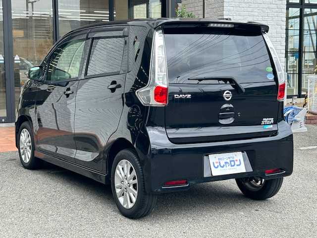 日産 デイズ ハイウェイスターX 高知県 2014(平26)年 7.4万km ブラック (株)IDOMが運営する【じしゃロン高知店】の自社ローン専用車両になります。こちらは現金またはオートローンご利用時の価格です。自社ローンご希望の方は別途その旨お申付け下さい