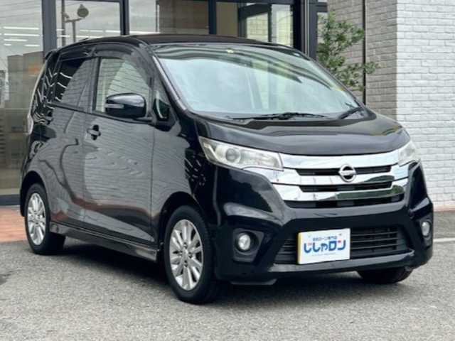 日産 デイズ ハイウェイスターX 高知県 2014(平26)年 7.4万km ブラック (株)IDOMが運営する【じしゃロン高知店】の自社ローン専用車両になります。こちらは現金またはオートローンご利用時の価格です。自社ローンご希望の方は別途その旨お申付け下さい