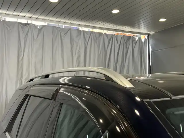 メルセデス・ベンツ ＭＬ３５０ 4マチック AMG スポーツ PKG 東京都 2013(平25)年 7.6万km カバンサイトブルー AMGスポーツパッケージ/スライディングルーフ/純正ナビゲーション/地上デジタルテレビ/全方位・Bモニター/黒レザーシート/Pバックドア/ETC/ドライブレコーダー/スマートキー/シートメモリー・シートヒーター（全席）/純正ルーフレール/純正アルミホイール20インチ/クルーズコントロール/DSR/harman/kardon/ISOFIX/メーカー保証書/取扱説明書
