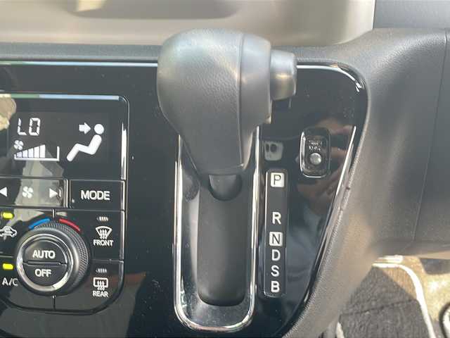 トヨタ パッソ モーダ 香川県 2020(令2)年 1.3万km ダークエメラルドマイカ 純正ナビ／衝突軽減ブレーキ／コーナーセンサー／アイドリングストップ／ＬＥＤヘッドライト／バックカメラ／オートマチックハイビーム／スペアキー