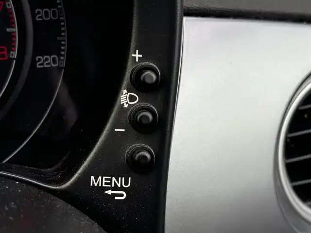 フィアット ５００Ｓ ツインエア 愛知県 2014(平26)年 17.9万km 白 /ワンオーナー/正規ディーラー車//ディーラー整備記録簿H26.27.28.30.R2.4.6//ナビ/純正オーディオ/オンダッシュナビ//革巻きステア/ステアスイッチ//フロント/リアフォグ//新車時保証書//取扱説明書//スペアキー