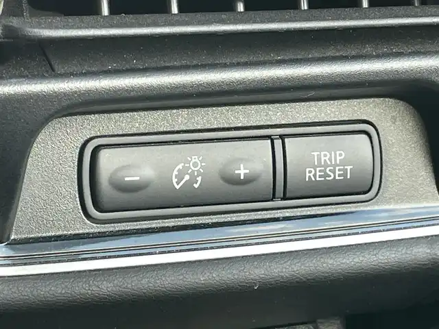 日産 セレナ 千葉県 2016(平28)年 7.2万km マルーンレッド 2トーン プロパイロット/・ACC機能/・車線維持支援/純正９インチナビ/・メーカーOP/・フルセグ/・ミュージックサーバー（SD）/ビルトインＥＴＣ/追従式クルーズコントロール/前後コーナーセンサー/両側パワースライドドア/純正アルミホイール（スタッドレス）/ＬＥＤヘッドライト