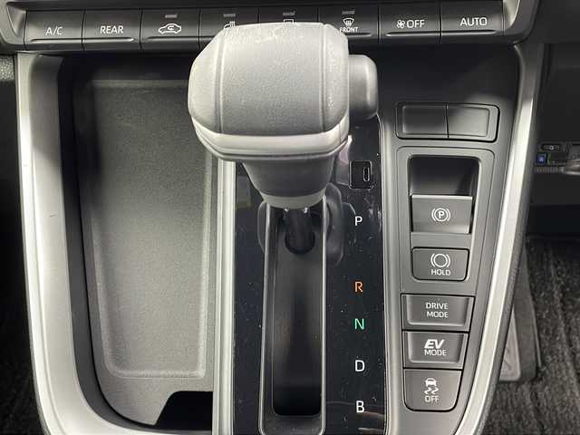 トヨタ ヴォクシー ハイブリッド S－Z 大阪府 2022(令4)年 1.4万km グリッターブラックガラスフレーク 純正10.5incディスプレイオーディオナビ/【フルセグTV/Bluetooth/HDMI/FM/AM/USB】/快適利便パッケージ(High)/・両側ハンズフリーパワースライドドア/・パワーバックドア/・前後シートヒーター/・ステアリングヒーター/・後席オットマン/・nanoe/3眼LEDヘッドライト/ブラインドスポットモニター/AC100Vコンセント/トヨタセーフティセンス/・レーダークルーズコントロール/・プリクラッシュセーフティー/・パーキングサポートブレーキ/・レーンディパーチャーアラート/・オートマチックハイビーム/・ロードサインアシスト/・ドライバー異常対応システム/オートホールド/前後コーナーセンサー/半革シート/後席サンシェード/ISOFIX