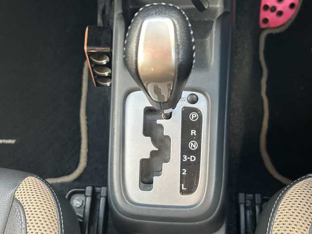 スズキ ジムニー ランドベンチャー 石川県 2015(平27)年 5.3万km クールカーキPM SDナビ（DVD再生機能有）/ワンセグTV/Bluetooth/ETC/ハーフレザーシート/4WD/純正フロアマット/シートヒーター/パワーステアリング/パワーウィンドウ