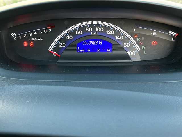ホンダ フリード スパイク G ジャストセレクション 鹿児島県 2010(平22)年 4.9万km アラバスターシルバーメタリック 純正ナビ /TV /バックカメラ /後席用モニター /ETC　/パワースライドドア　/純正フロアマット　/ベンチシート　/フルフラットシート　　/リモコンキー　/オートライト　/盗難防止装置　/スペアキー　/オートエアコン