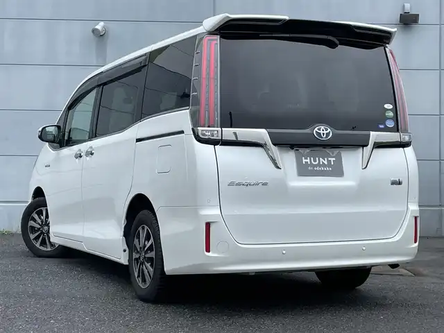 トヨタ エスクァイア ハイブリッド Gi プレミアムパッケージ 千葉県 2020(令2)年 4.3万km ホワイトパールクリスタルシャイン モデリスタエアロ/衝突軽減ブレーキ/両側パワースライドドア/純正１０インチＳＤナビ/プリップダウンモニター/フルセグＴＶ/バックカメラ/ハーフレザーシート/シートヒーター/ＬＥＤヘッドライト