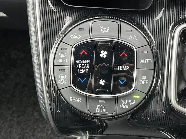 トヨタ エスクァイア ハイブリッド Gi プレミアムパッケージ 千葉県 2020(令2)年 4.3万km ホワイトパールクリスタルシャイン モデリスタエアロ/衝突軽減ブレーキ/両側パワースライドドア/純正１０インチＳＤナビ/プリップダウンモニター/フルセグＴＶ/バックカメラ/ハーフレザーシート/シートヒーター/ＬＥＤヘッドライト