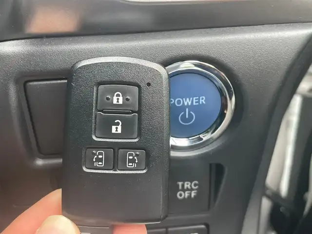 トヨタ エスクァイア ハイブリッド Gi プレミアムパッケージ 千葉県 2020(令2)年 4.3万km ホワイトパールクリスタルシャイン モデリスタエアロ/衝突軽減ブレーキ/両側パワースライドドア/純正１０インチＳＤナビ/プリップダウンモニター/フルセグＴＶ/バックカメラ/ハーフレザーシート/シートヒーター/ＬＥＤヘッドライト