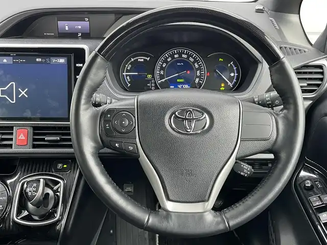 トヨタ エスクァイア ハイブリッド Gi プレミアムパッケージ 千葉県 2020(令2)年 4.3万km ホワイトパールクリスタルシャイン モデリスタエアロ/衝突軽減ブレーキ/両側パワースライドドア/純正１０インチＳＤナビ/プリップダウンモニター/フルセグＴＶ/バックカメラ/ハーフレザーシート/シートヒーター/ＬＥＤヘッドライト