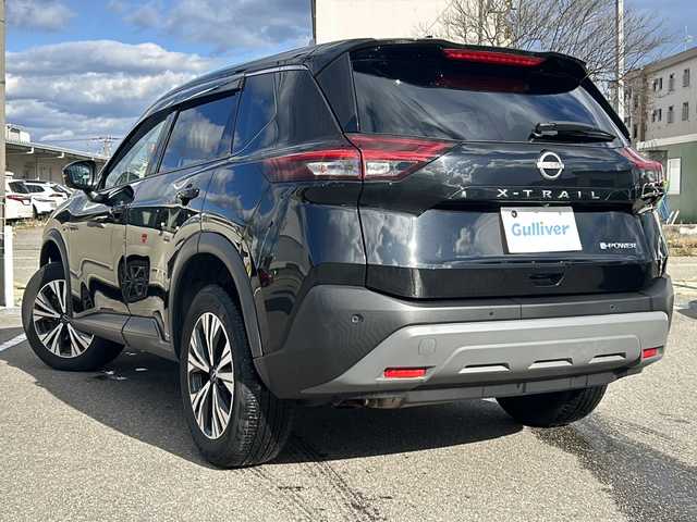 日産 エクストレイル X 石川県 2023(令5)年 3.6万km ダイヤモンドブラック NissanConnectナビゲーションシステム/【AM/FMフルセグTV・Bluetooth】/・ＡｐｐｌｅCarPlay/・アラウンドビューモニター/ビルドインETC2.0/プロパイロット/衝突被害軽減ブレーキ/踏み間違い衝突防止アシスト/前方衝突予測警報/車線逸脱警報/後側方車両検知警報/後退時車両検知警報/運転席パワーシート/前席パワーシート/USB端子/コーナーセンサー/オートライト/・LEDヘッドライト/・フォグランプ/純正フロアマット/スタッドレスタイヤ車載(ゴムのみ)