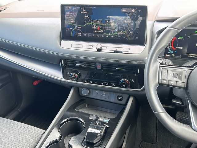 日産 エクストレイル X 石川県 2023(令5)年 3.6万km ダイヤモンドブラック NissanConnectナビゲーションシステム/【AM/FMフルセグTV・Bluetooth】/・ＡｐｐｌｅCarPlay/・アラウンドビューモニター/ビルドインETC2.0/プロパイロット/衝突被害軽減ブレーキ/踏み間違い衝突防止アシスト/前方衝突予測警報/車線逸脱警報/後側方車両検知警報/後退時車両検知警報/運転席パワーシート/前席パワーシート/USB端子/コーナーセンサー/オートライト/・LEDヘッドライト/・フォグランプ/純正フロアマット/スタッドレスタイヤ車載(ゴムのみ)