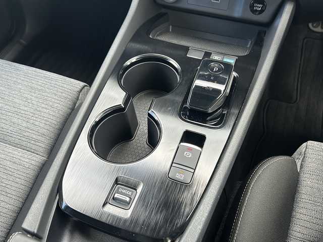 日産 エクストレイル X 石川県 2023(令5)年 3.6万km ダイヤモンドブラック NissanConnectナビゲーションシステム/【AM/FMフルセグTV・Bluetooth】/・ＡｐｐｌｅCarPlay/・アラウンドビューモニター/ビルドインETC2.0/プロパイロット/衝突被害軽減ブレーキ/踏み間違い衝突防止アシスト/前方衝突予測警報/車線逸脱警報/後側方車両検知警報/後退時車両検知警報/運転席パワーシート/前席パワーシート/USB端子/コーナーセンサー/オートライト/・LEDヘッドライト/・フォグランプ/純正フロアマット/スタッドレスタイヤ車載(ゴムのみ)