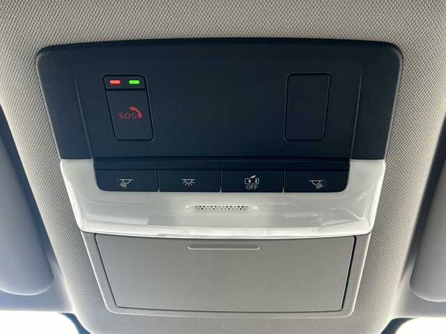 日産 エクストレイル X 石川県 2023(令5)年 3.6万km ダイヤモンドブラック NissanConnectナビゲーションシステム/【AM/FMフルセグTV・Bluetooth】/・ＡｐｐｌｅCarPlay/・アラウンドビューモニター/ビルドインETC2.0/プロパイロット/衝突被害軽減ブレーキ/踏み間違い衝突防止アシスト/前方衝突予測警報/車線逸脱警報/後側方車両検知警報/後退時車両検知警報/運転席パワーシート/前席パワーシート/USB端子/コーナーセンサー/オートライト/・LEDヘッドライト/・フォグランプ/純正フロアマット/スタッドレスタイヤ車載(ゴムのみ)