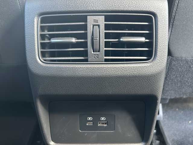 日産 エクストレイル X 石川県 2023(令5)年 3.6万km ダイヤモンドブラック NissanConnectナビゲーションシステム/【AM/FMフルセグTV・Bluetooth】/・ＡｐｐｌｅCarPlay/・アラウンドビューモニター/ビルドインETC2.0/プロパイロット/衝突被害軽減ブレーキ/踏み間違い衝突防止アシスト/前方衝突予測警報/車線逸脱警報/後側方車両検知警報/後退時車両検知警報/運転席パワーシート/前席パワーシート/USB端子/コーナーセンサー/オートライト/・LEDヘッドライト/・フォグランプ/純正フロアマット/スタッドレスタイヤ車載(ゴムのみ)