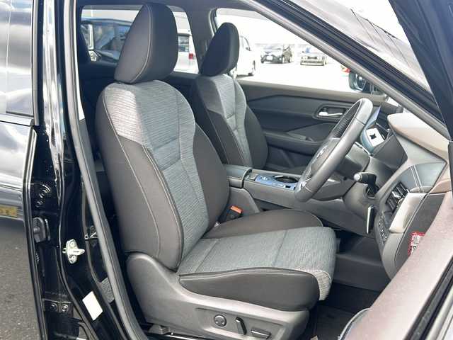 日産 エクストレイル X 石川県 2023(令5)年 3.6万km ダイヤモンドブラック NissanConnectナビゲーションシステム/【AM/FMフルセグTV・Bluetooth】/・ＡｐｐｌｅCarPlay/・アラウンドビューモニター/ビルドインETC2.0/プロパイロット/衝突被害軽減ブレーキ/踏み間違い衝突防止アシスト/前方衝突予測警報/車線逸脱警報/後側方車両検知警報/後退時車両検知警報/運転席パワーシート/前席パワーシート/USB端子/コーナーセンサー/オートライト/・LEDヘッドライト/・フォグランプ/純正フロアマット/スタッドレスタイヤ車載(ゴムのみ)