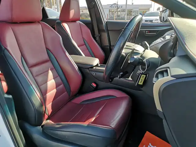 レクサス ＮＸ 200t Fスポーツ 茨城県 2016(平28)年 5.4万km ホワイトノーヴァガラスフレーク 純正ナビ/【AM・FM・DISC・SD・USB・BT・TV・AUX・VTR】/サンルーフ/パワーシート/シートメモリ/シートヒーター/エアシート/ステアリングヒーター/電動リアゲート/パドルシフト/レーダークルコン/ETC2.0/Bカメラ/左サイドカメラ/前後ドラレコ/前後コーナーセンサー/アイドリングストップ