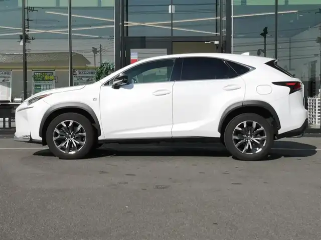 レクサス ＮＸ 200t Fスポーツ 茨城県 2016(平28)年 5.4万km ホワイトノーヴァガラスフレーク 純正ナビ/【AM・FM・DISC・SD・USB・BT・TV・AUX・VTR】/サンルーフ/パワーシート/シートメモリ/シートヒーター/エアシート/ステアリングヒーター/電動リアゲート/パドルシフト/レーダークルコン/ETC2.0/Bカメラ/左サイドカメラ/前後ドラレコ/前後コーナーセンサー/アイドリングストップ