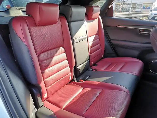 レクサス ＮＸ 200t Fスポーツ 茨城県 2016(平28)年 5.4万km ホワイトノーヴァガラスフレーク 純正ナビ/【AM・FM・DISC・SD・USB・BT・TV・AUX・VTR】/サンルーフ/パワーシート/シートメモリ/シートヒーター/エアシート/ステアリングヒーター/電動リアゲート/パドルシフト/レーダークルコン/ETC2.0/Bカメラ/左サイドカメラ/前後ドラレコ/前後コーナーセンサー/アイドリングストップ