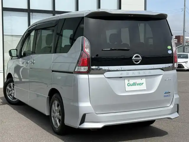 日産 セレナ ハイウェイスター 道南・函館 2017(平29)年 5.6万km ブリリアントシルバー ・ワンオーナー/・純正ＳＤナビ（ＢＴ、ＣＤ、ＤＶＤ）/・フルセグＴＶ/・バックカメラ/・両側パワースライドドア/・衝突軽減ブレーキ/・クルーズコントロール/・ＬＥＤヘッドライト/・フロントフォグランプ/・スマートキー/・スペアキー/・プッシュスタート/・純正フロアマット