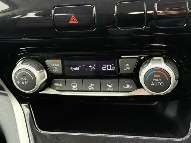 日産 セレナ ハイウェイスター 道南・函館 2017(平29)年 5.6万km ブリリアントシルバー ・ワンオーナー/・純正ＳＤナビ（ＢＴ、ＣＤ、ＤＶＤ）/・フルセグＴＶ/・バックカメラ/・両側パワースライドドア/・衝突軽減ブレーキ/・クルーズコントロール/・ＬＥＤヘッドライト/・フロントフォグランプ/・スマートキー/・スペアキー/・プッシュスタート/・純正フロアマット