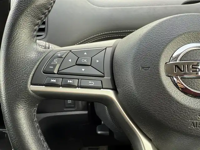 日産 セレナ ハイウェイスター 道南・函館 2017(平29)年 5.6万km ブリリアントシルバー ・ワンオーナー/・純正ＳＤナビ（ＢＴ、ＣＤ、ＤＶＤ）/・フルセグＴＶ/・バックカメラ/・両側パワースライドドア/・衝突軽減ブレーキ/・クルーズコントロール/・ＬＥＤヘッドライト/・フロントフォグランプ/・スマートキー/・スペアキー/・プッシュスタート/・純正フロアマット