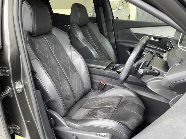 プジョー ３００８ GT ブルー HDi 愛知県 2018(平30)年 4.4万km Ｄグリーン 純正ディスプレイオーディオ（ナビあり）/全方位カメラ/レーダークルーズコントロール/シートヒーター/バックカメラ/パワーシート/コーナーセンサー/純正アルミホイール/ハーフレザーシート/ブラインドスポットモニター/LEDヘッドライト/パドルシフト/オートライト/ドライブレコーダー/ETC/ステアリングスイッチ/スマートキー/プッシュスタート