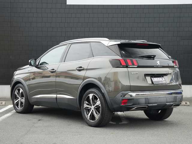 プジョー ３００８ GT ブルー HDi 静岡県 2018(平30)年 4.4万km Ｄグリーン アクティブセーフティ軽減ブレーキ/ACCレーンキープ BSM/パノラマサンルーフ/ファーストクラスパッケージ/純正OPナビフルセグTV Bluetooth/パノラマビューカメラ/ハーフレザーシート シートヒーター /運転席メモリーパワーシート　マッサージ機能/パヒュームデュヒューザー/アンビエントライト /パワーバックドア /ワイヤレス充電/DSRCETC