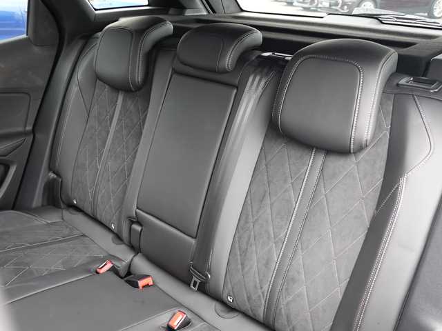 プジョー ３００８ GT ブルー HDi 静岡県 2018(平30)年 4.4万km Ｄグリーン アクティブセーフティ軽減ブレーキ/ACCレーンキープ BSM/パノラマサンルーフ/ファーストクラスパッケージ/純正OPナビフルセグTV Bluetooth/パノラマビューカメラ/ハーフレザーシート シートヒーター /運転席メモリーパワーシート　マッサージ機能/パヒュームデュヒューザー/アンビエントライト /パワーバックドア /ワイヤレス充電/DSRCETC