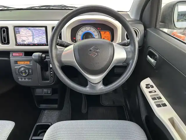 スズキ アルト X 福岡県 2016(平28)年 2.9万km シルキーシルバーメタリック 社外7インチメモリナビ【AVN7500S】/　(AM/FM/CD/DVD/Bluetooth/フルセグTV)/運転支援機能/・レーダーブレーキサポート/・誤発進抑制機能/・アイドリングストップ/・エネチャージ/・ふらつき防止機能/純正15インチアルミホイール/シートヒーター（D席）/USBポート/プッシュスタート/アイドリングストップ/純正フロアマット/電格ウィンカーミラー/ドアバイザー/スペアキー×１/保証書/取扱説明書