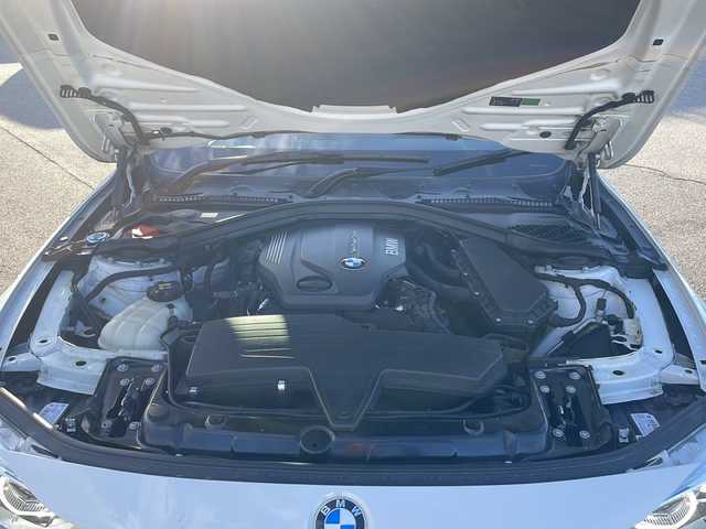 ＢＭＷ ３２０ｄ Mスポーツ 富山県 2016(平28)年 19.6万km 白 純正ナビ/バックカメラ/ターボエンジン/ドライブレコーダー/クルーズコントロール/スマートキー/スペアキー/純正アルミホイール/アイドリングストップ/プッシュスタート/サイドエアバック/横滑り防止装置/パワーシート