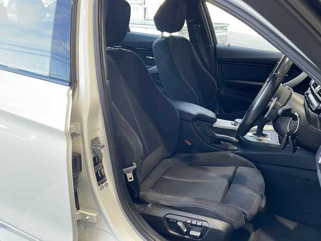 ＢＭＷ ３２０ｄ Mスポーツ 富山県 2016(平28)年 19.6万km 白 純正ナビ/バックカメラ/ターボエンジン/ドライブレコーダー/クルーズコントロール/スマートキー/スペアキー/純正アルミホイール/アイドリングストップ/プッシュスタート/サイドエアバック/横滑り防止装置/パワーシート