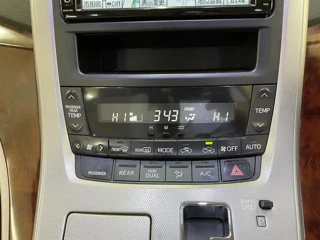 トヨタ アルファード 240X 道央・札幌 2008(平20)年 13.2万km ホワイトパールクリスタルシャイン 4WD/純正ディーラーSDナビ/  (CD/DVD/MD/AM/FM/BT/フルセグ）/ウッドコンピステアリング/左側パワースライドドア/右側イージークローザードア/HIDヘッドライト/フォグライト/12V/120W/ビルトインETC/コーナーセンサー/横滑り防止/フロントワイパーデアイサー/寒冷地仕様/ステアリングスイッチ/オートライト/オールオートパワーウィンドウ/バックカメラ/バニティミラー/純正フロアマット/純正ドアバイザー/電動格納ミラー/スマートキー