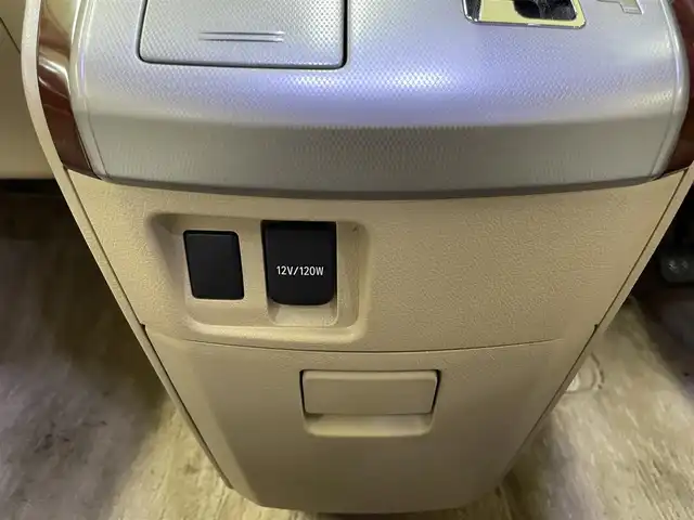 トヨタ アルファード 240X 道央・札幌 2008(平20)年 13.2万km ホワイトパールクリスタルシャイン 4WD/純正ディーラーSDナビ/  (CD/DVD/MD/AM/FM/BT/フルセグ）/ウッドコンピステアリング/左側パワースライドドア/右側イージークローザードア/HIDヘッドライト/フォグライト/12V/120W/ビルトインETC/コーナーセンサー/横滑り防止/フロントワイパーデアイサー/寒冷地仕様/ステアリングスイッチ/オートライト/オールオートパワーウィンドウ/バックカメラ/バニティミラー/純正フロアマット/純正ドアバイザー/電動格納ミラー/スマートキー