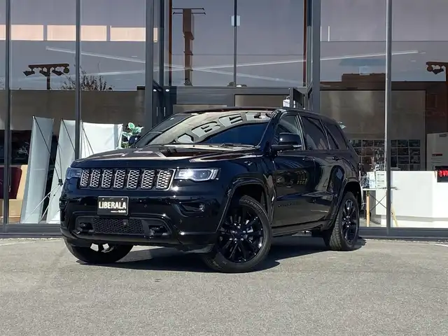 クライスラー・ジープ ジープ グランドチェロキー アルティテュード 福岡県 2020(令2)年 4.9万km ダイヤモンドブラッククリスタル ・ワンオーナー/・エアサスペンション/・U connectナビ /Apple Car play/Android Auto//BT/USB/AUX/フルセグTV/・バックカメラ/・ブラックハーフレザーシート　/・前席パワーシート/シートヒーター/・クルーズコントロール/・純正前後型ドライブレコーダー/・パドルシフト/・純正20インチAW/・HID AUTOヘッドライト/・スマートキー/・保証書/取扱説明書/・スペアキー