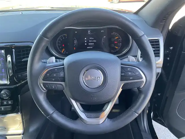 クライスラー・ジープ ジープ グランドチェロキー アルティテュード 福岡県 2020(令2)年 4.9万km ダイヤモンドブラッククリスタル ・ワンオーナー/・エアサスペンション/・U connectナビ /Apple Car play/Android Auto//BT/USB/AUX/フルセグTV/・バックカメラ/・ブラックハーフレザーシート　/・前席パワーシート/シートヒーター/・クルーズコントロール/・純正前後型ドライブレコーダー/・パドルシフト/・純正20インチAW/・HID AUTOヘッドライト/・スマートキー/・保証書/取扱説明書/・スペアキー