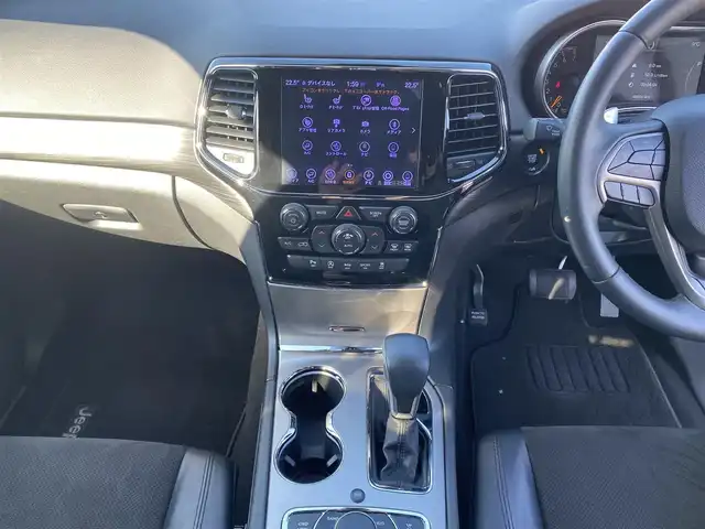 クライスラー・ジープ ジープ グランドチェロキー アルティテュード 福岡県 2020(令2)年 4.9万km ダイヤモンドブラッククリスタル ・ワンオーナー/・エアサスペンション/・U connectナビ /Apple Car play/Android Auto//BT/USB/AUX/フルセグTV/・バックカメラ/・ブラックハーフレザーシート　/・前席パワーシート/シートヒーター/・クルーズコントロール/・純正前後型ドライブレコーダー/・パドルシフト/・純正20インチAW/・HID AUTOヘッドライト/・スマートキー/・保証書/取扱説明書/・スペアキー