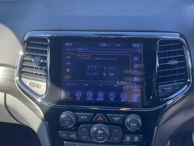 クライスラー・ジープ ジープ グランドチェロキー アルティテュード 福岡県 2020(令2)年 4.9万km ダイヤモンドブラッククリスタル ・ワンオーナー/・エアサスペンション/・U connectナビ /Apple Car play/Android Auto//BT/USB/AUX/フルセグTV/・バックカメラ/・ブラックハーフレザーシート　/・前席パワーシート/シートヒーター/・クルーズコントロール/・純正前後型ドライブレコーダー/・パドルシフト/・純正20インチAW/・HID AUTOヘッドライト/・スマートキー/・保証書/取扱説明書/・スペアキー