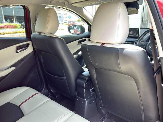 マツダ デミオ 13S Lパッケージ 静岡県 2015(平27)年 7.5万km ソウルレッドプレミアムメタリック 純正ナビ/・バックモニター/・Bluetooth/・フルセグTV/・USB/・AUX/・CD/DVD/・ステアリングスイッチ/主要装備/・プッシュスタート/・ETC車載器/・衝突被害軽減システム/・ハーフレザーシート/・LEDヘッドライト/・オートライト/・純正ＡＷ/・スマートキー/・スペアキー/・アイドリングストップ/・コーナーセンサー