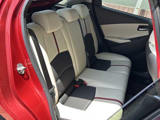 マツダ デミオ 13S Lパッケージ 静岡県 2015(平27)年 7.5万km ソウルレッドプレミアムメタリック 純正ナビ/・バックモニター/・Bluetooth/・フルセグTV/・USB/・AUX/・CD/DVD/・ステアリングスイッチ/主要装備/・プッシュスタート/・ETC車載器/・衝突被害軽減システム/・ハーフレザーシート/・LEDヘッドライト/・オートライト/・純正ＡＷ/・スマートキー/・スペアキー/・アイドリングストップ/・コーナーセンサー