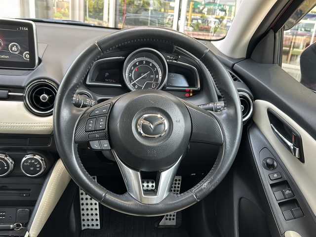 マツダ デミオ 13S Lパッケージ 静岡県 2015(平27)年 7.5万km ソウルレッドプレミアムメタリック 純正ナビ/・バックモニター/・Bluetooth/・フルセグTV/・USB/・AUX/・CD/DVD/・ステアリングスイッチ/主要装備/・プッシュスタート/・ETC車載器/・衝突被害軽減システム/・ハーフレザーシート/・LEDヘッドライト/・オートライト/・純正ＡＷ/・スマートキー/・スペアキー/・アイドリングストップ/・コーナーセンサー
