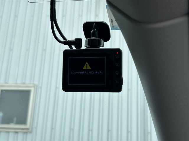 スバル インプレッサ ST－H 静岡県 2023(令5)年 0.2万km クリスタルホワイトP ユーザー買取車両/純正ディーラーナビ/【FM/AM/BT/地デジTV】/純正LEDヘッドライト/純正17インチAW/クルーズコントロール/エンジンスタートボタン/バックカメラ/ETC/USB入力端子/純正フロアマット/パワーシート/横滑り防止装置/コーナーセンサー/MTモード付AT/衝突被害軽減システム/AFS/4WD/ドライブレコーダー/スマートキー/スペアキー×1/アイドリングストップ/AVH（オートビークルホールド）/SRH（ステアリング連携ヘッドランプ）
